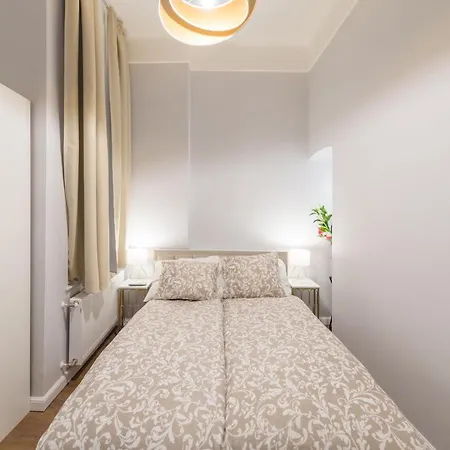 公寓 Downtown Heart 3bdr Jokai Square Ac *